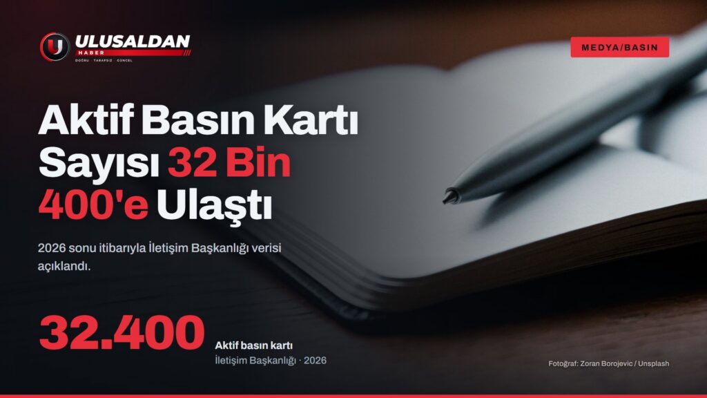 aktif basın kartı sayısı — Masada açık not defteri ve kalem