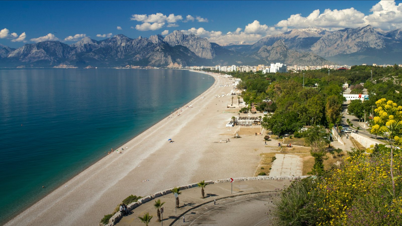 Turizmde Üçüncü Çeyrek Umudu: Yılın İlk Yarısında Gelir 25,7 Milyar Dolar