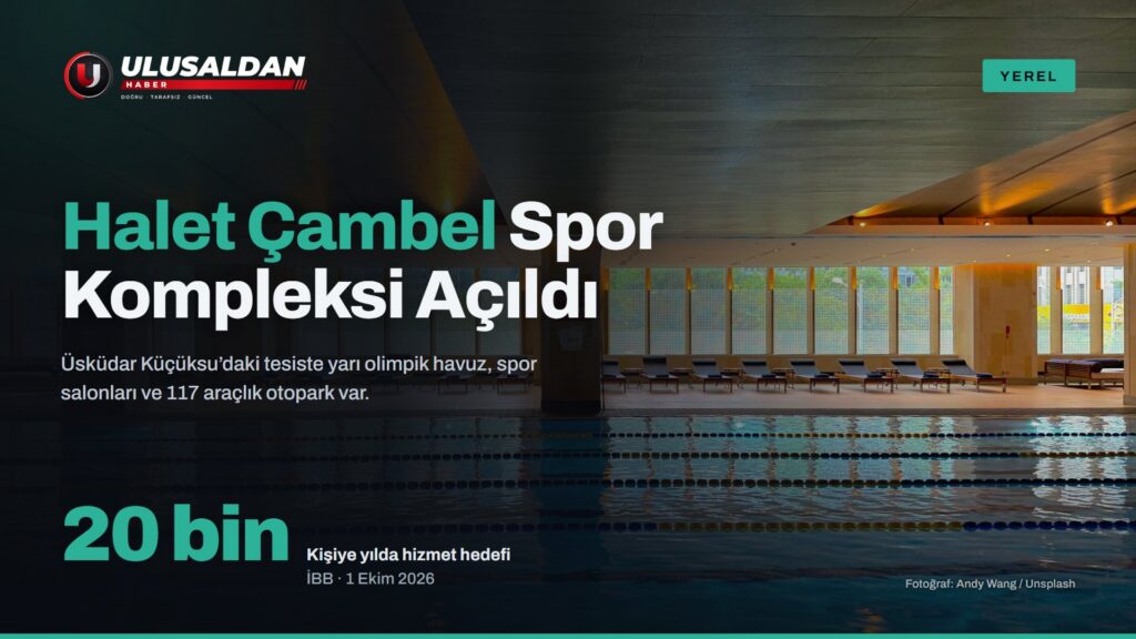 Kapalı bir yüzme havuzunda kulvar çizgileri