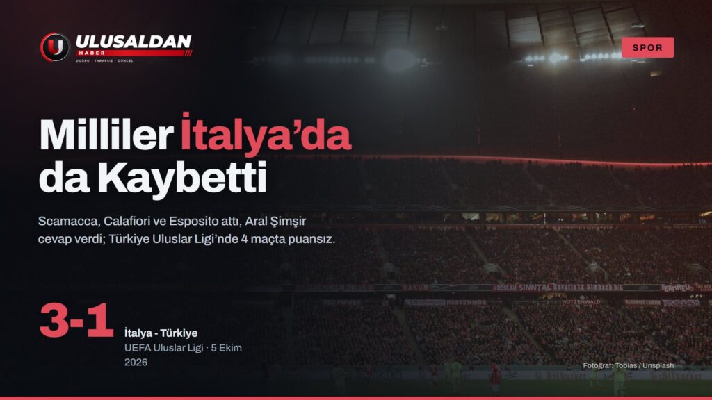 Kırmızı ışıklarla aydınlatılmış bir stadyumda gece maçı