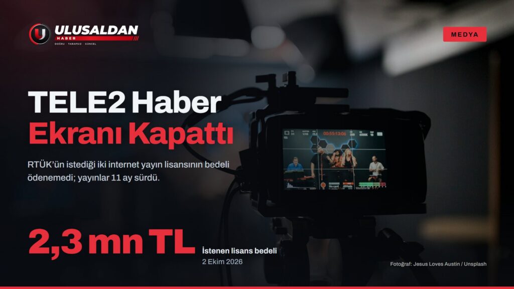 Bir televizyon stüdyosunda kayıt yapan kamera